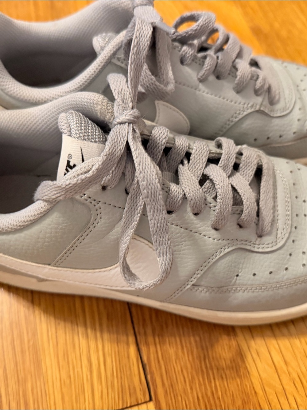 Nike Men’s Pale Gray Low-Top Sneakers